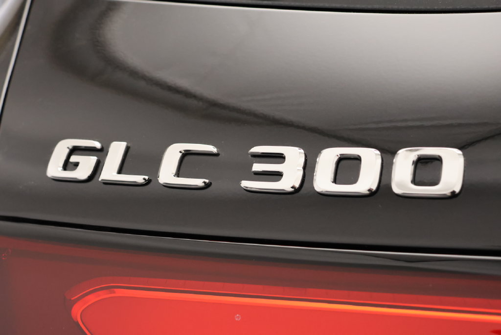 Thumbnail: 2026 Mercedes-Benz GLC - 9