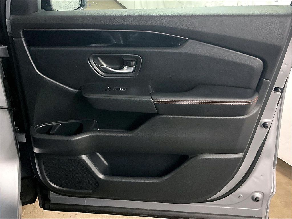 2025 Honda Pilot — photo 12