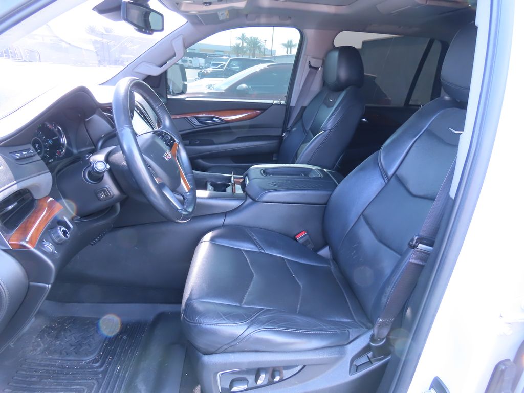 Thumbnail: 2016 Cadillac Escalade - 10