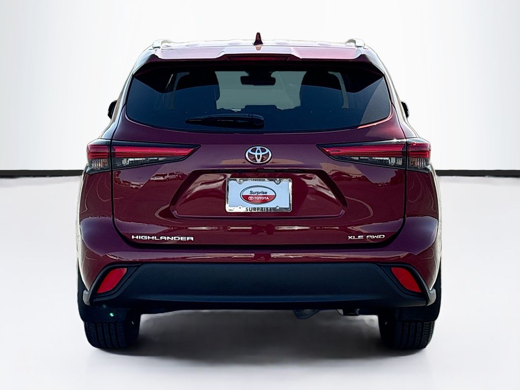 Thumbnail: 2023 Toyota Highlander - 6