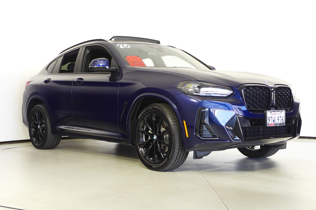 Thumbnail: 2025 BMW X4 - 4