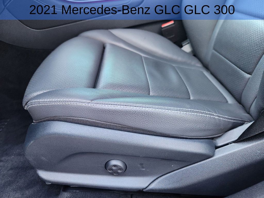 2021 Mercedes-Benz GLC GLC 300 23