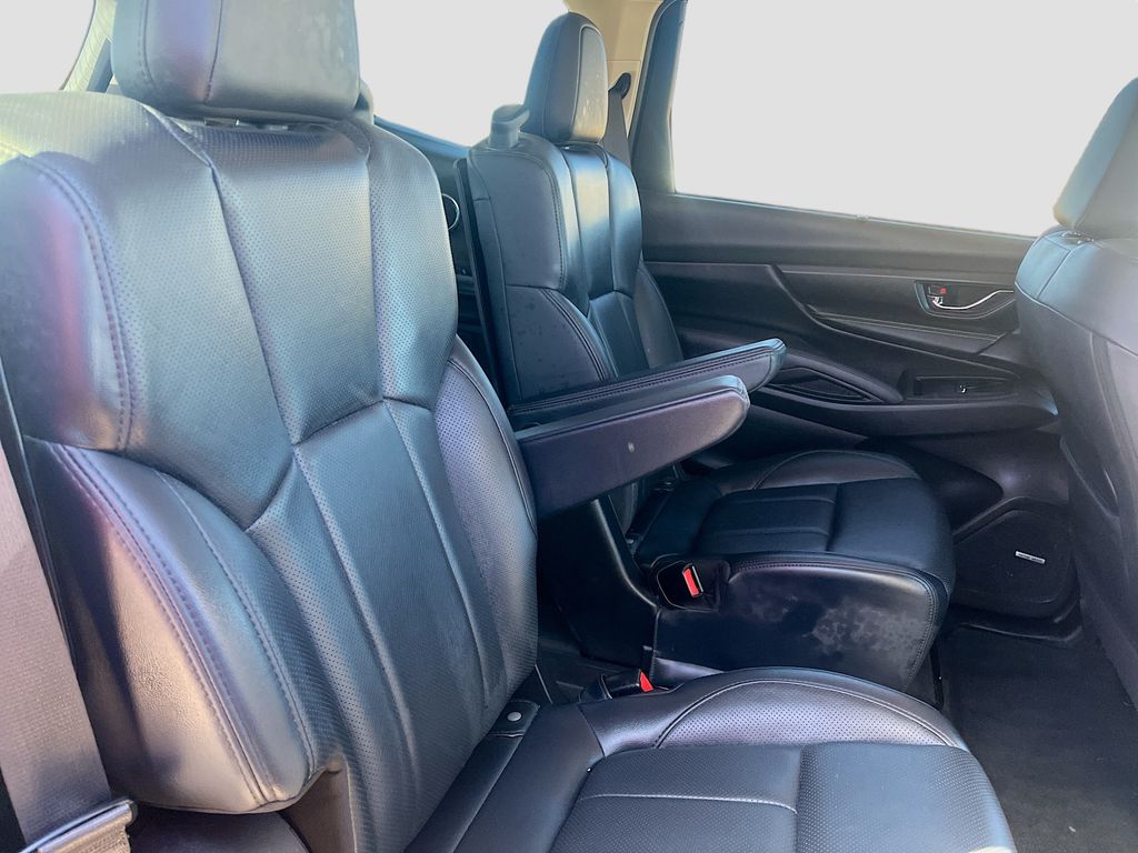 Used 2025 Black Subaru Onyx Edition Touring image 30