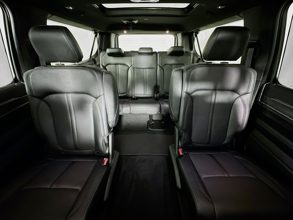 JeepGrand Wagoneer L11