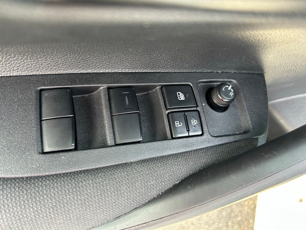 Thumbnail: 2025 Toyota Corolla - 16