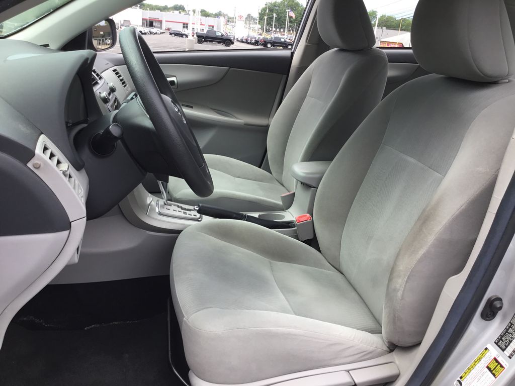 Thumbnail: 2011 Toyota Corolla - 5