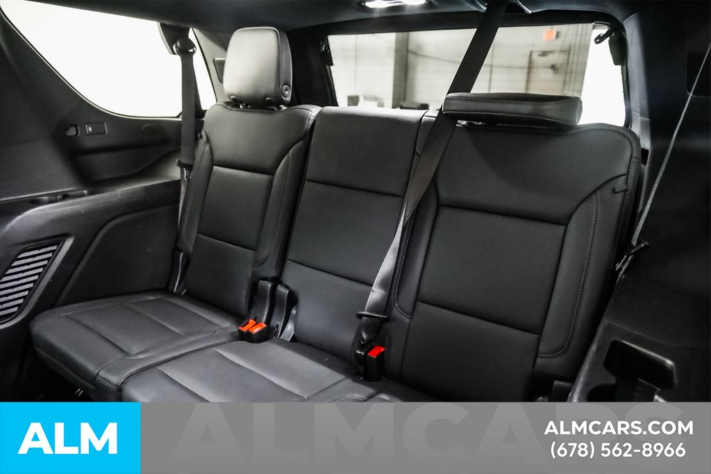 Used 2025 White Chevrolet LT image 17