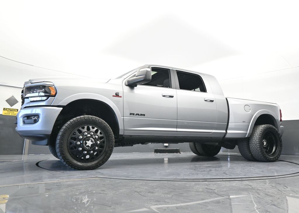 Used 2024 Billet Silver Metallic Clearcoat Ram Limited image 59