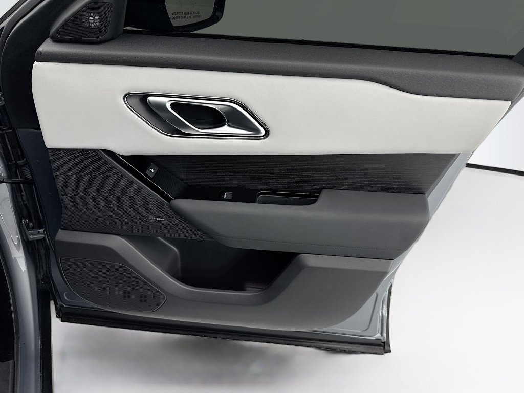 Thumbnail: 2025 Land Rover Range Rover Velar - 24
