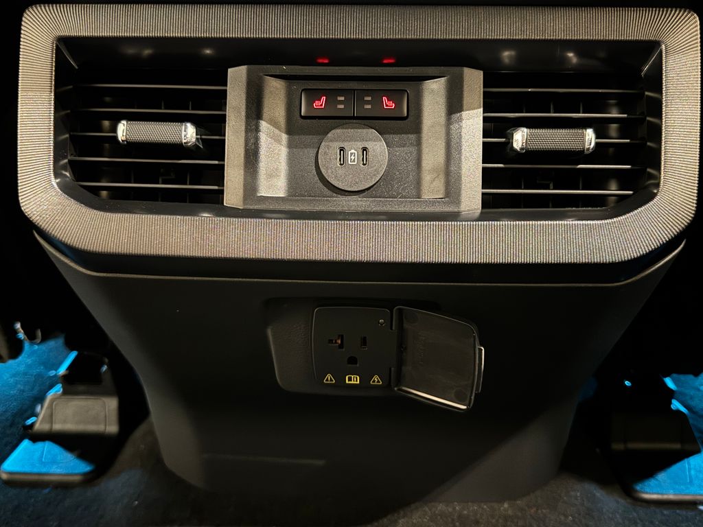 New 2026 Black Ford Platinum image 27