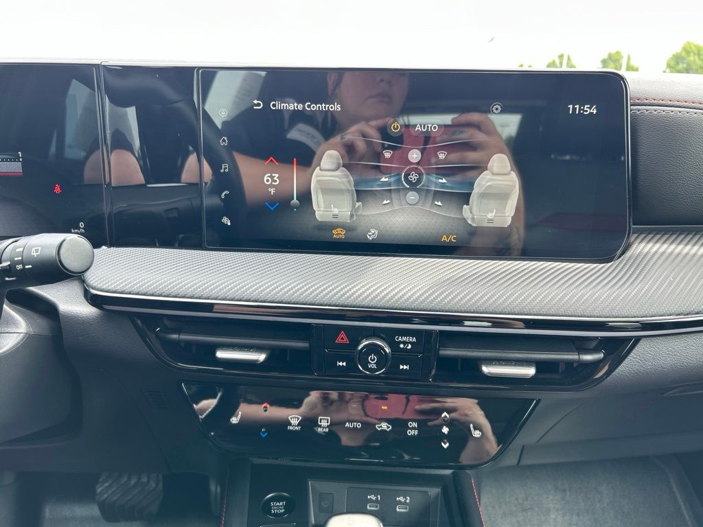 Used 2025 Nissan Kicks SUV