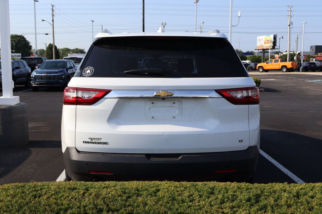 Thumbnail: 2018 Chevrolet Traverse - 10
