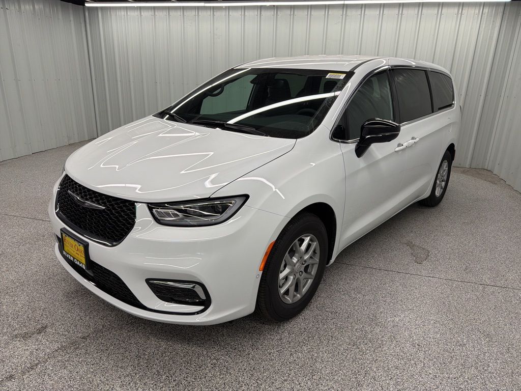 2026 Chrysler Pacifica Select - 2