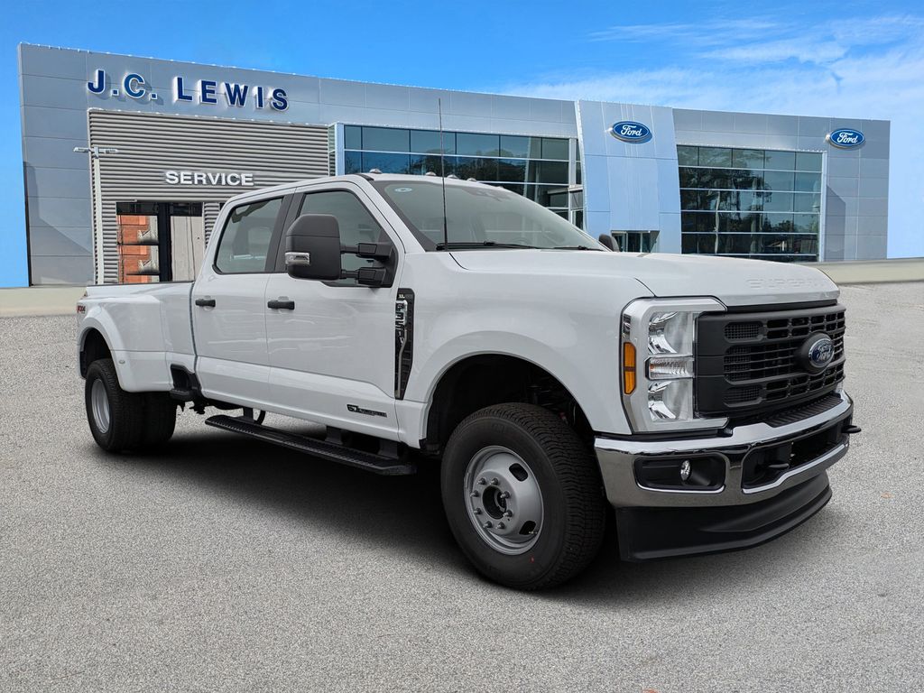 2026 Ford F-350 Super Duty XL