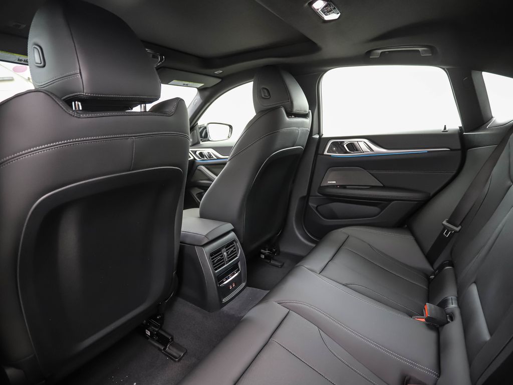 Thumbnail: 2026 BMW i4 - 21