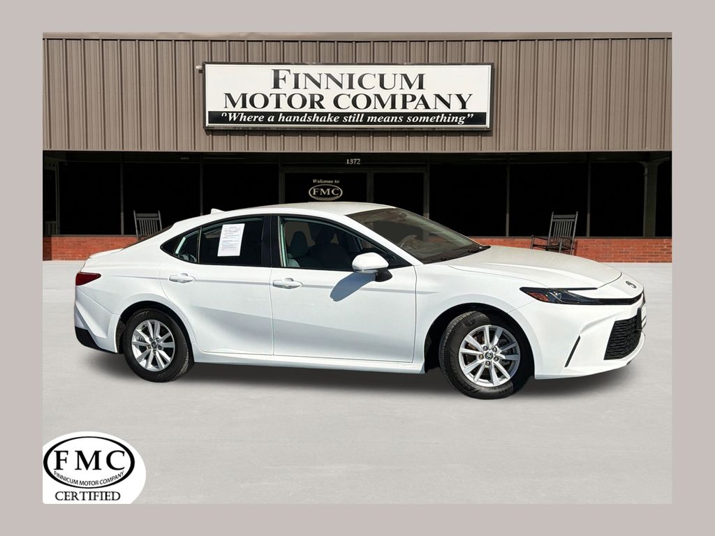 White (Wind Chill Pearl) 2025 Toyota Camry LE FWD Sedan Front-Wheel Drive Continuously Variable Transmission