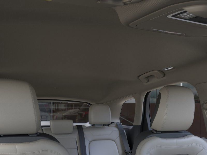 New 2026 Crystal White Lincoln Premiere image 22