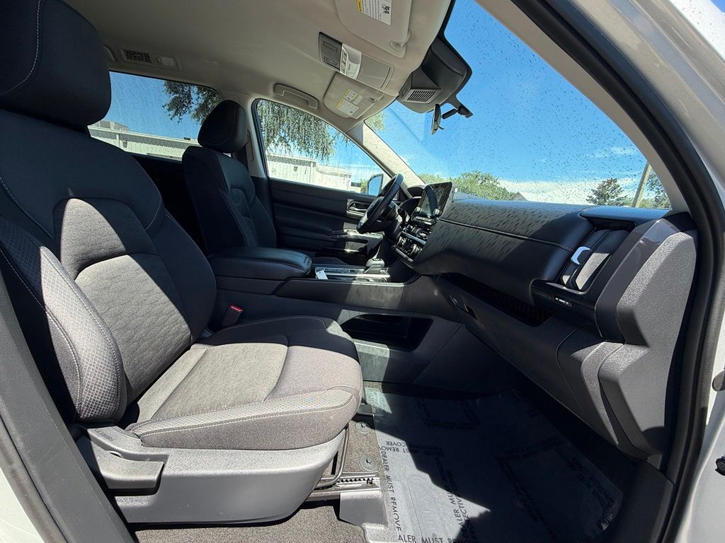 Used 2024 Nissan Pathfinder SUV