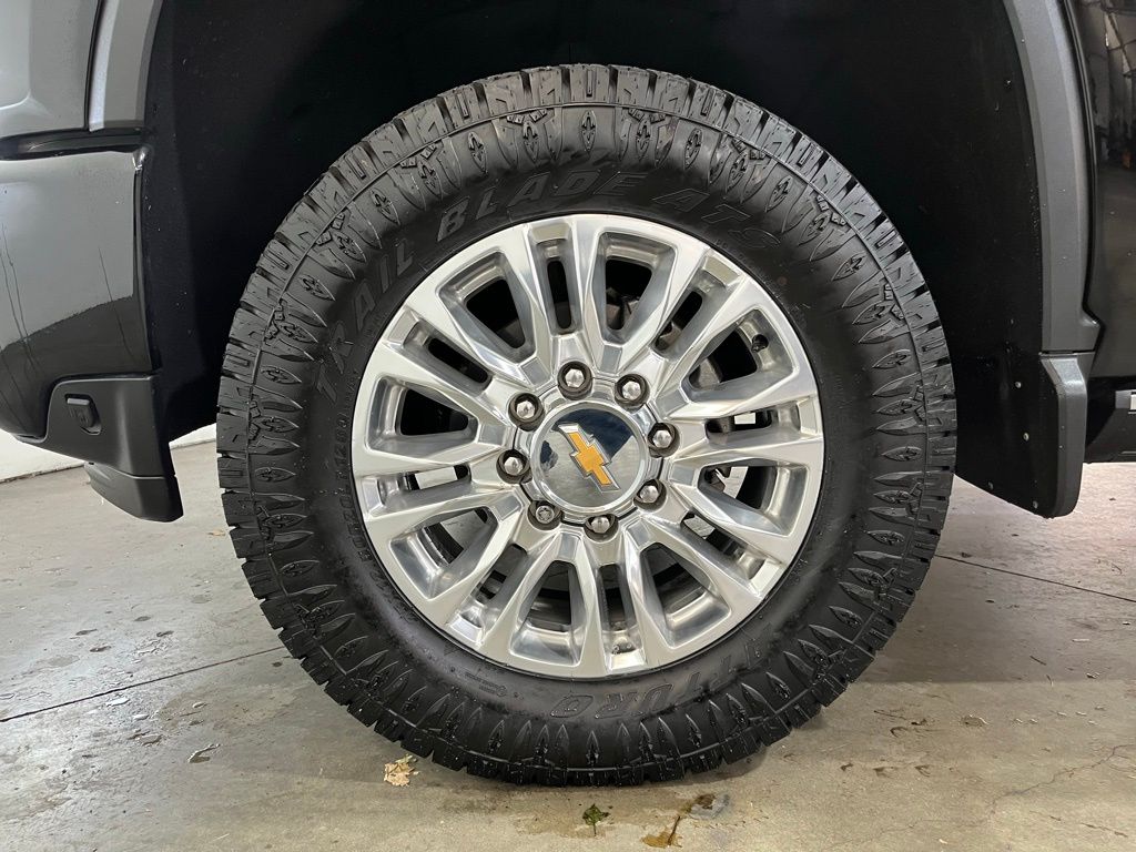 2023 Chevrolet Silverado 3500HD High Country