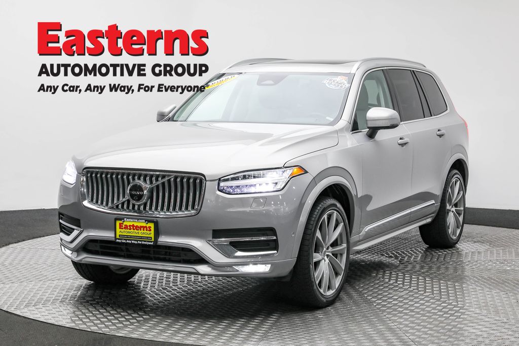 2023 Volvo XC90 Plus's photo