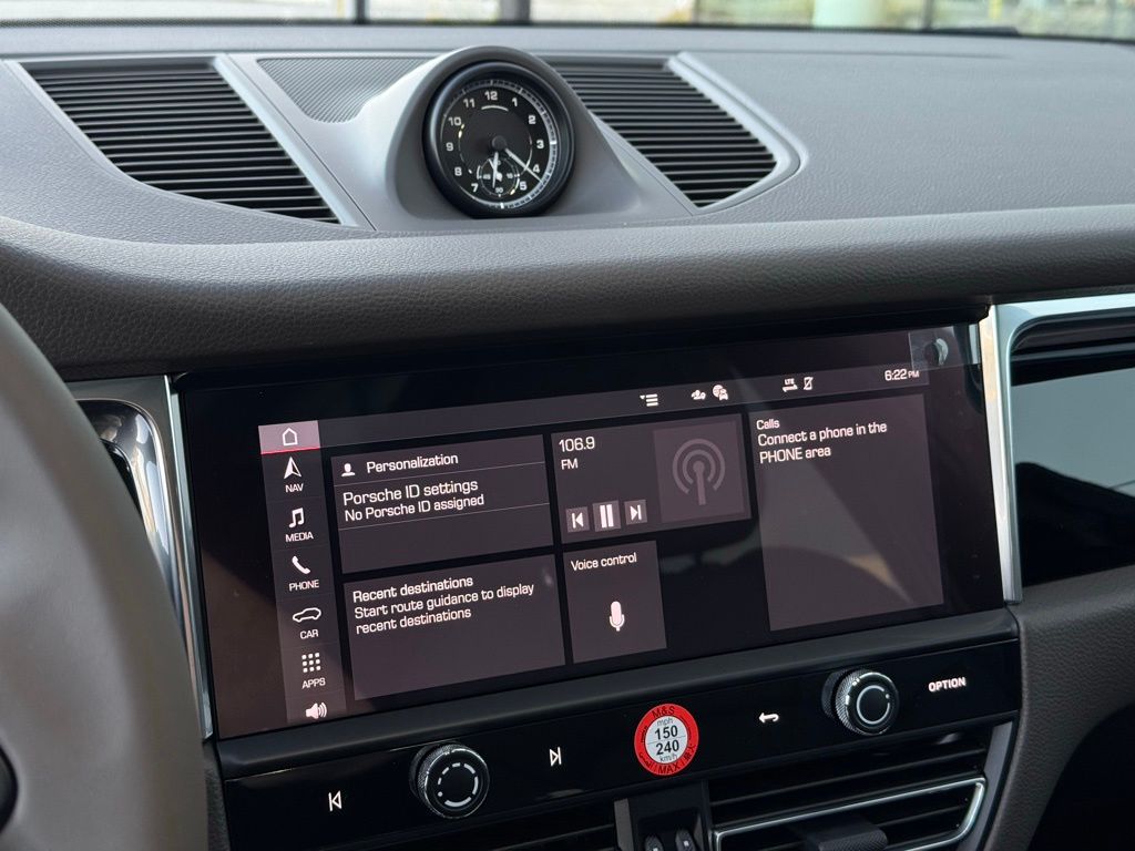 Used 2026  Porsche  image 33