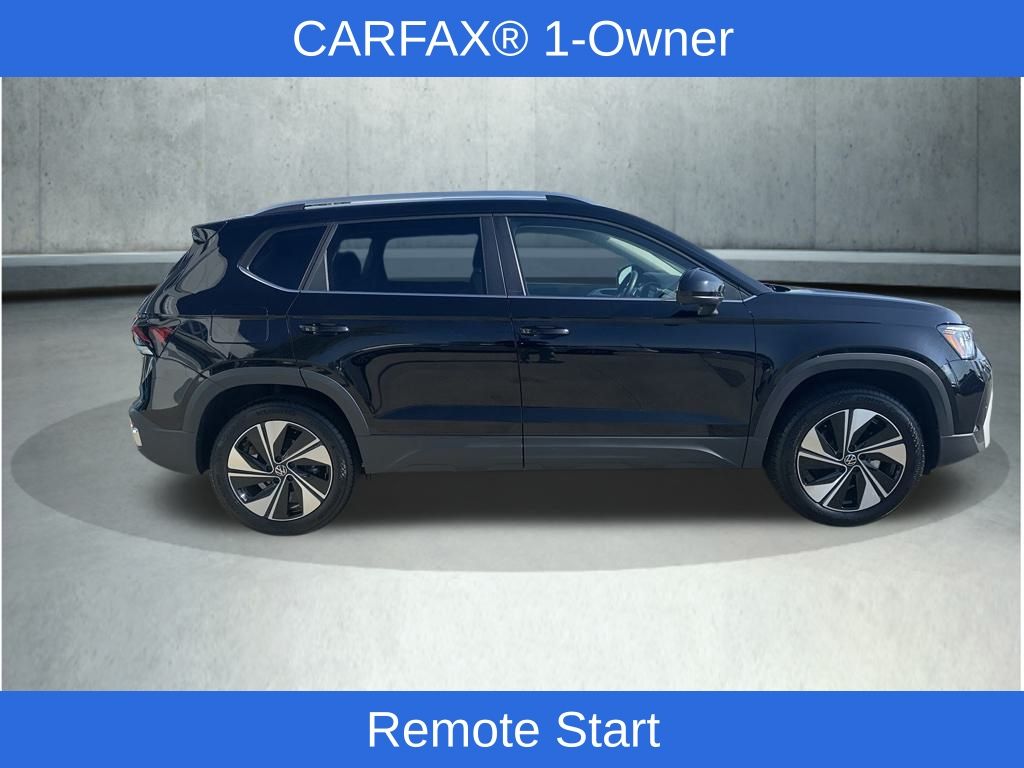 2025 Volkswagen Taos SE photo 2