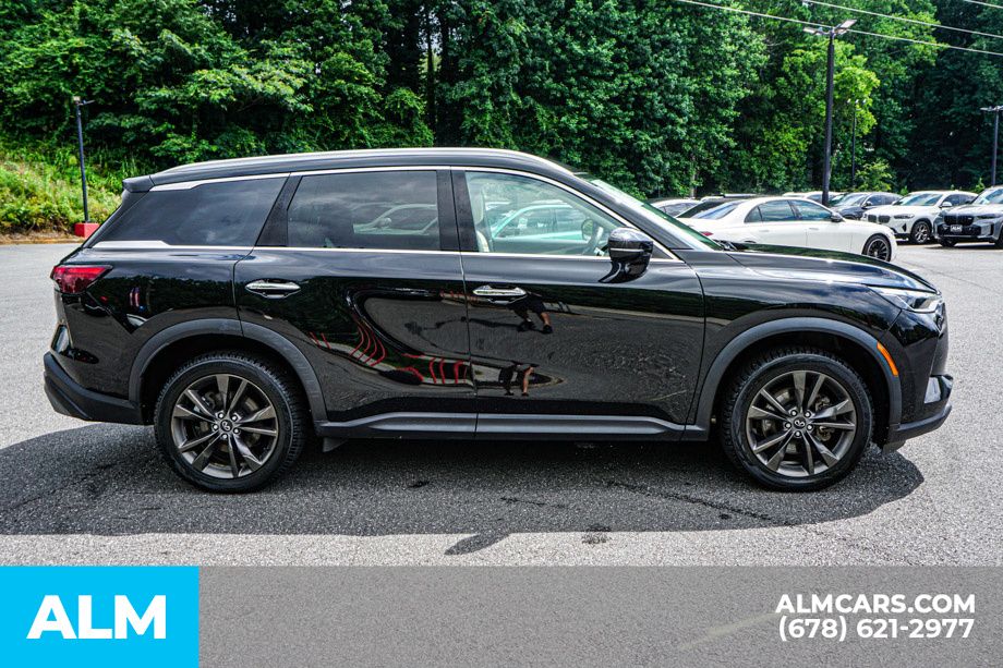 Used 2022 Black INFINITI LUXE image 9