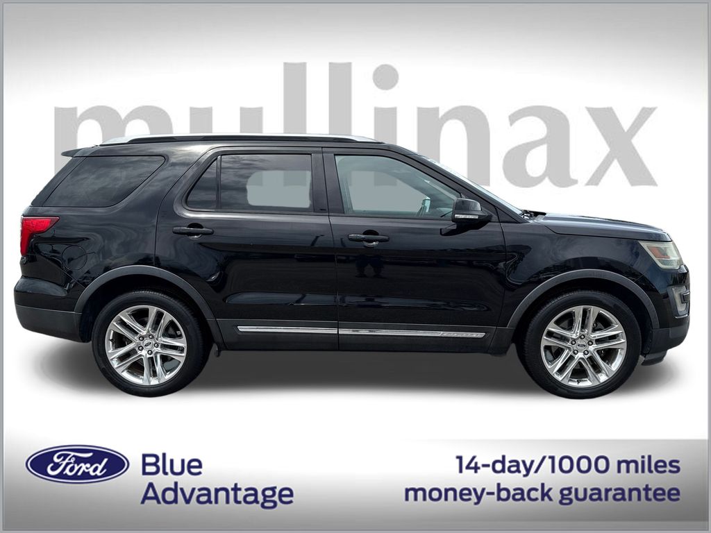 2016 Ford Explorer XLT photo 2