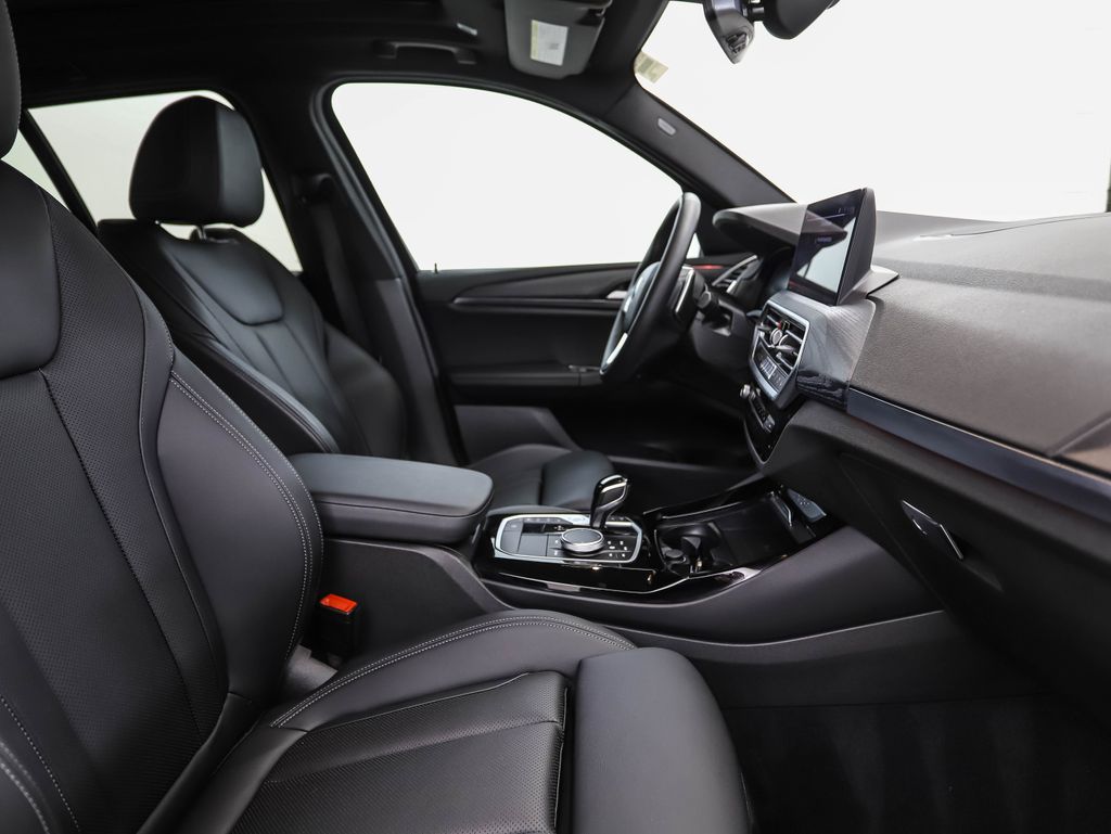 Thumbnail: 2023 BMW X3 - 31