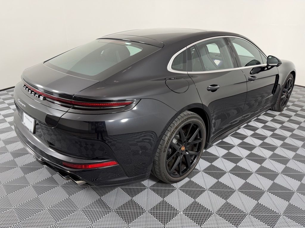 Thumbnail: 2026 Porsche Panamera - 10
