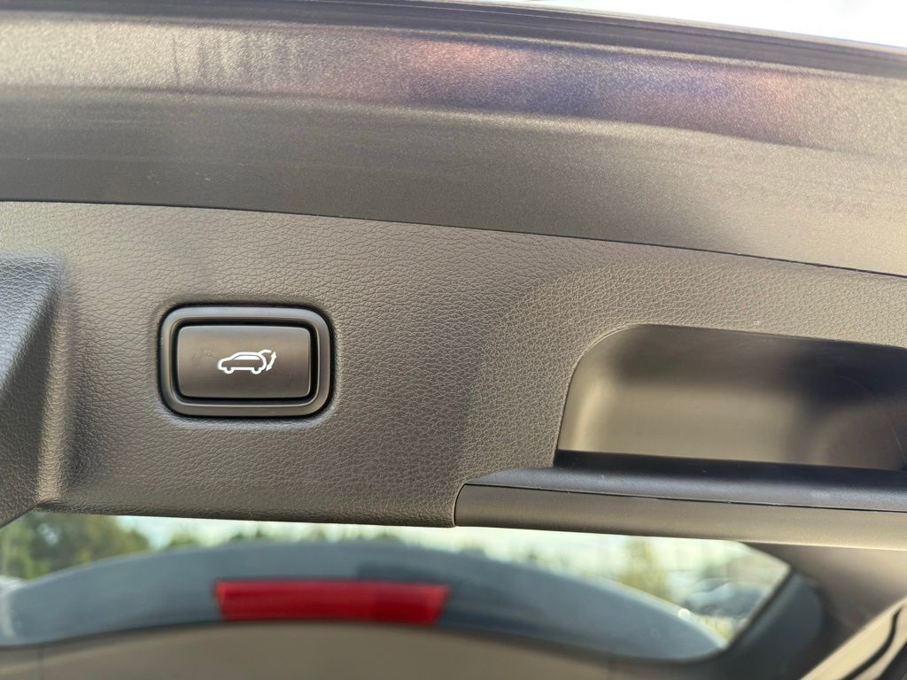 Thumbnail: 2022 Kia Telluride - 30