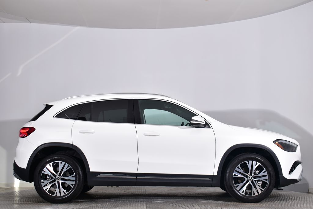 Thumbnail: 2025 Mercedes-Benz GLA - 6