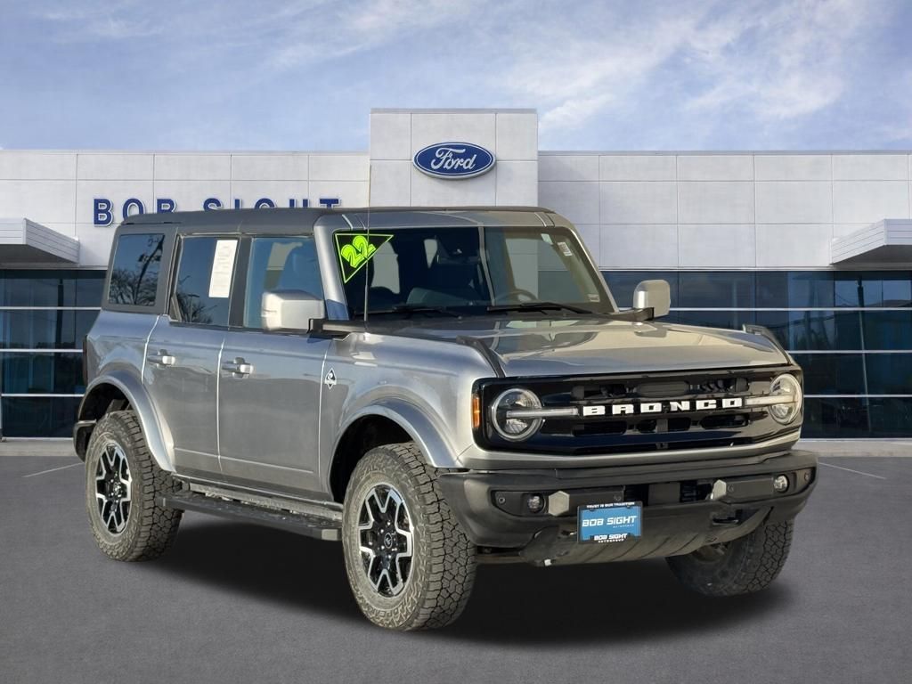 Used 2022 Ford Bronco 4-Door Outer Banks with VIN 1FMEE5DP5NLB59142 for sale in Kansas City
