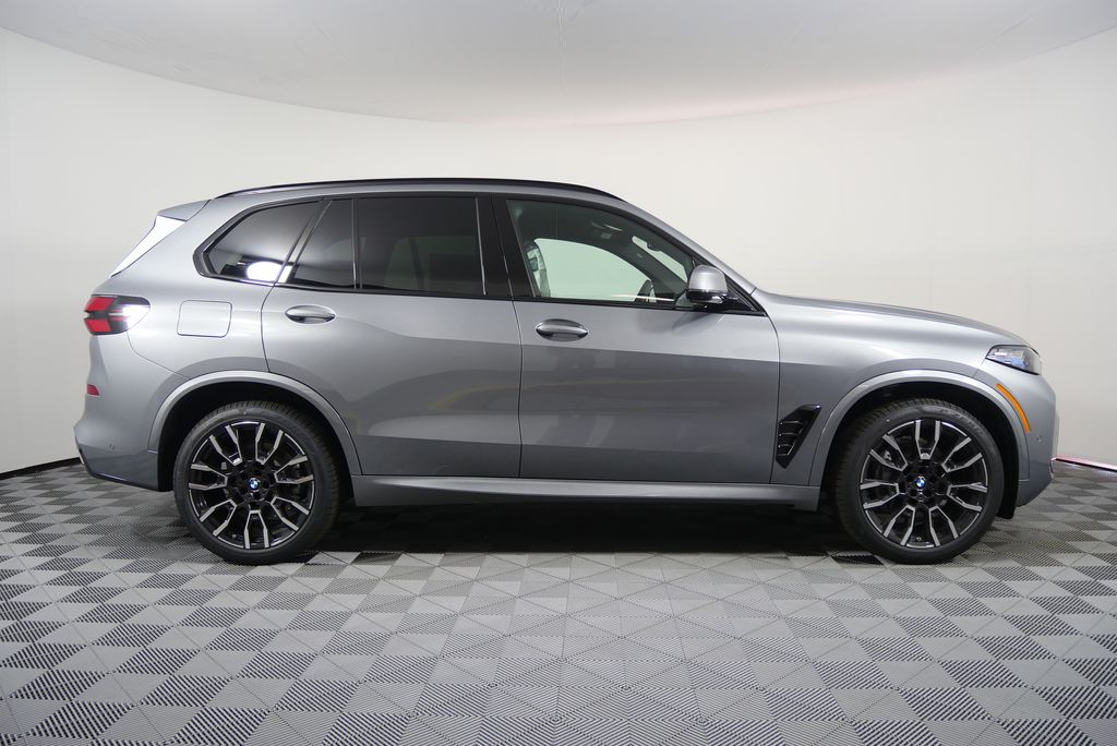 Thumbnail: 2026 BMW X5 - 2