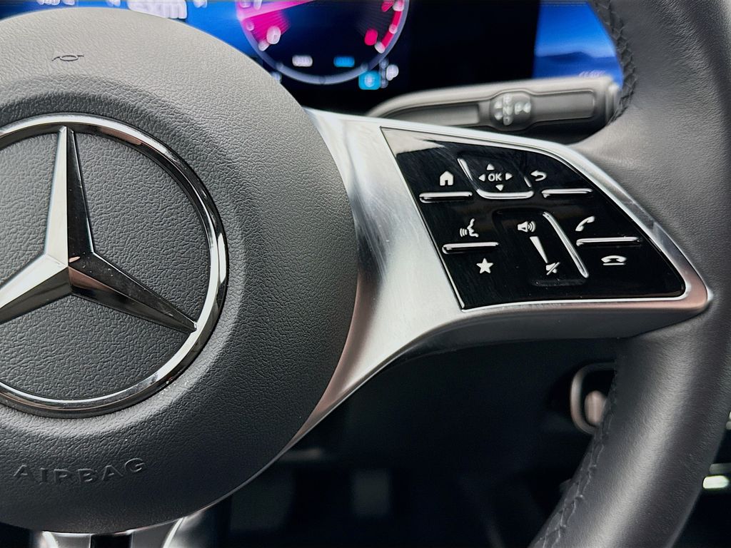 Thumbnail: 2025 Mercedes-Benz GLA - 12