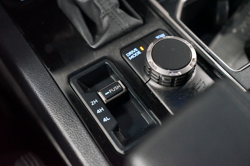 Thumbnail: 2024 Toyota Tundra - 23