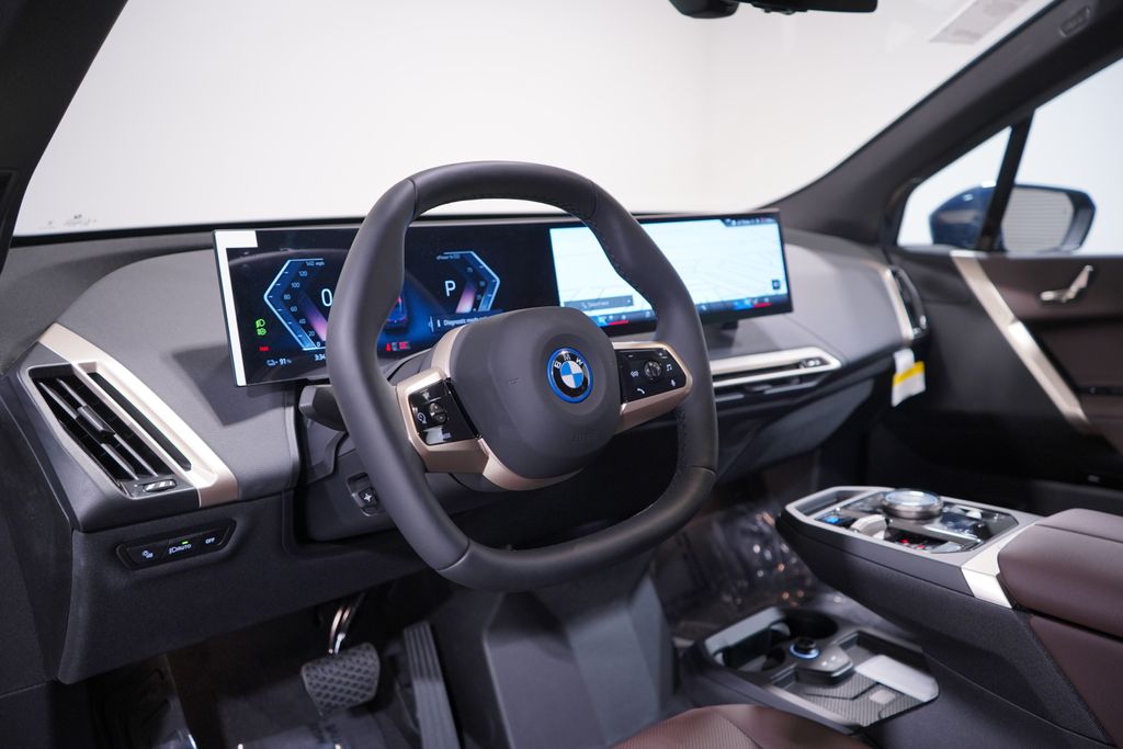 2025 BMW iX xDrive50 6