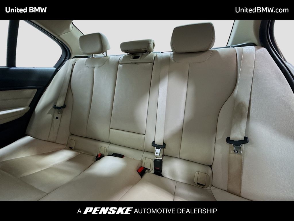 Thumbnail: 2015 BMW 3 Series - 12