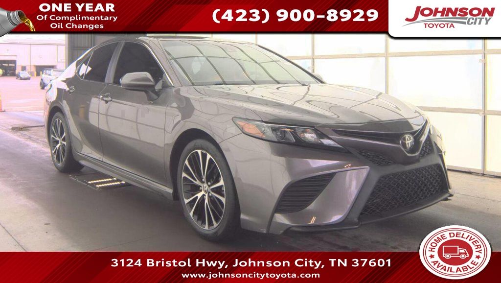 2020 Toyota Camry SE FWD