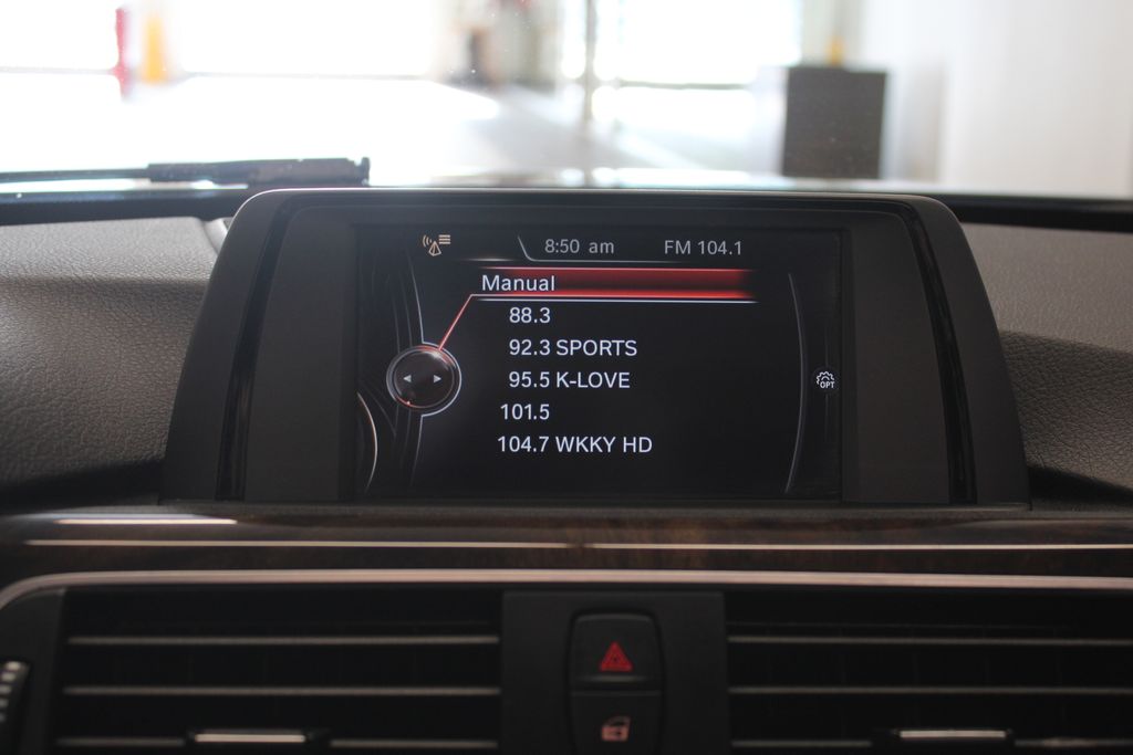 Thumbnail: 2016 BMW 3 Series - 15