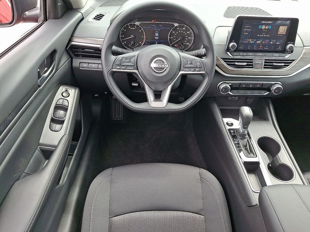 2026 Nissan Altima — photo 7
