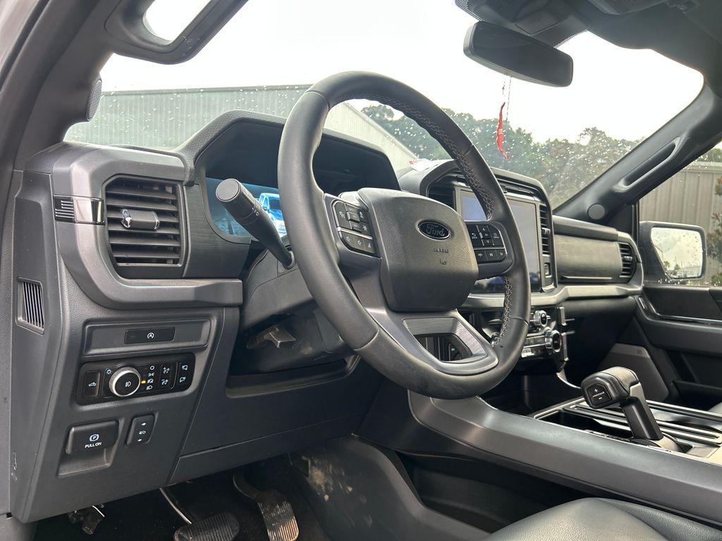 Used 2025 White Ford XLT image 9