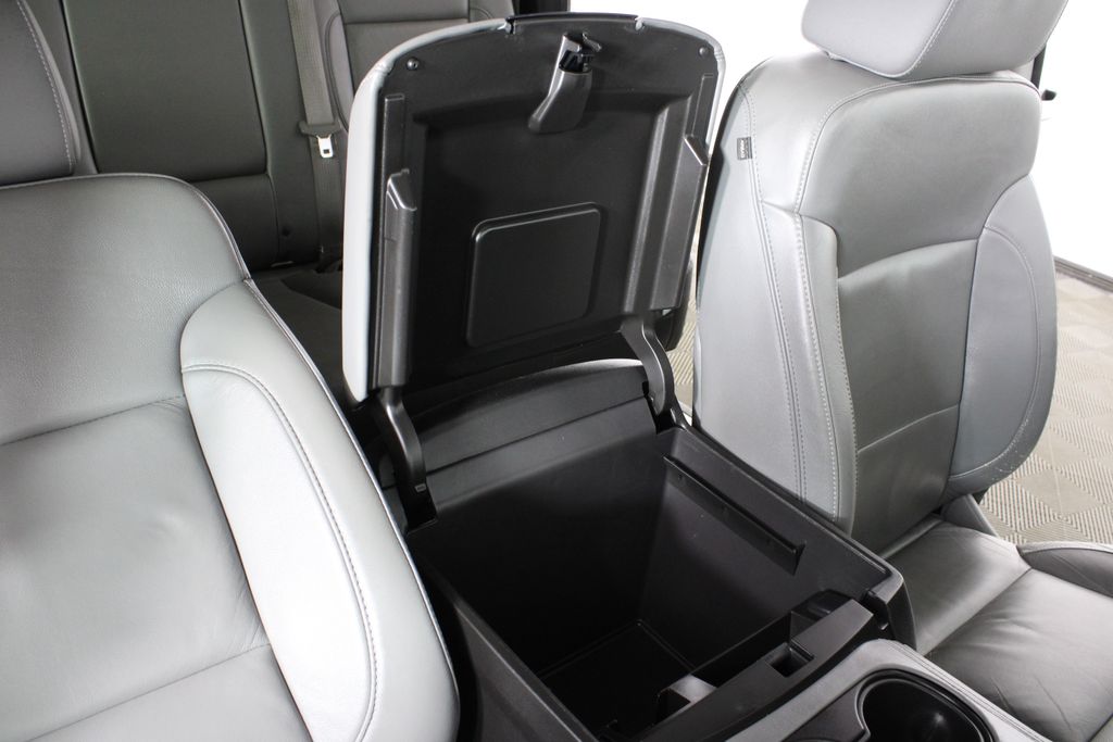 Used 2015 Chevrolet Suburban for sale in 