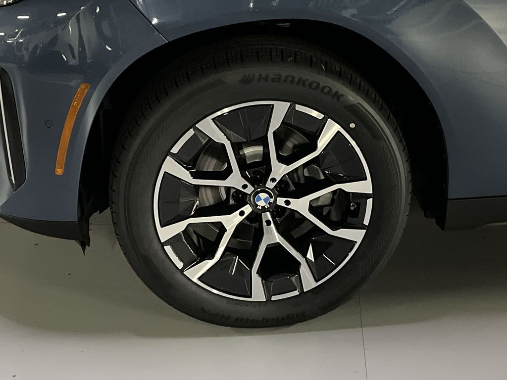 Thumbnail: 2026 BMW X3 - 10