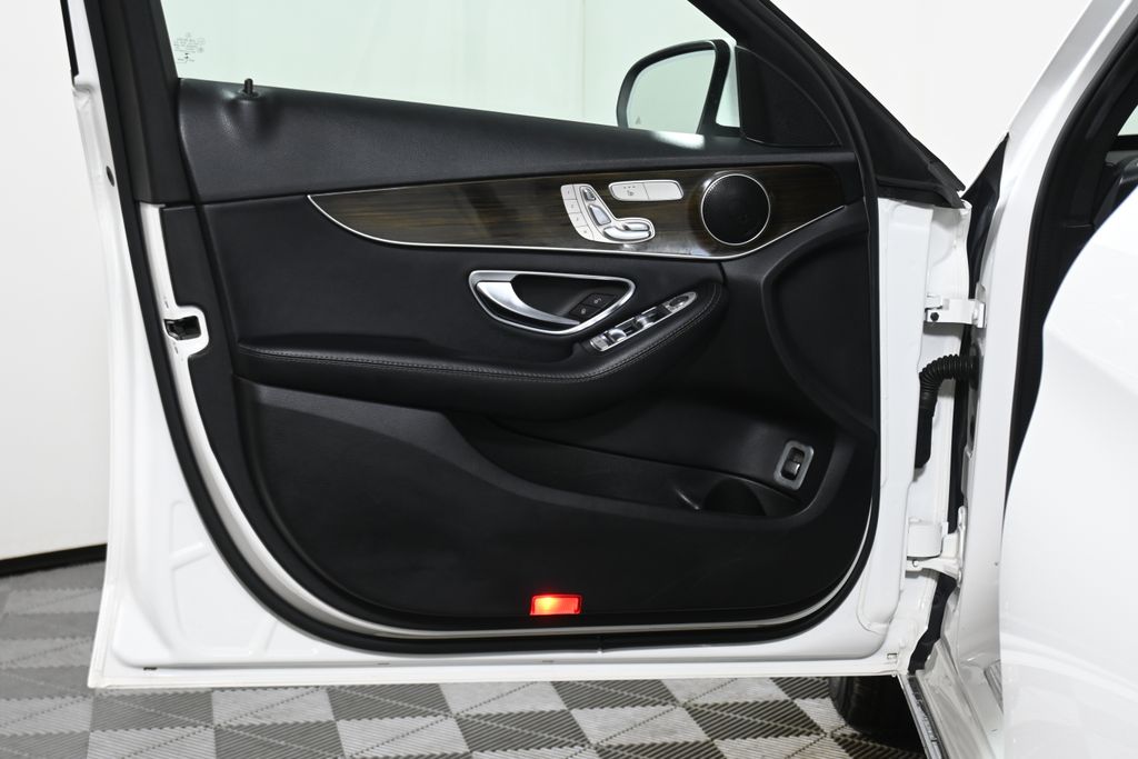 Thumbnail: 2019 Mercedes-Benz C-Class - 30