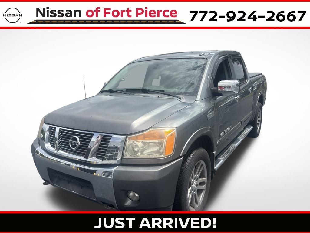 Gun Metallic Pearl Metallic 2013 Nissan Titan Pickup Truck Four-Wheel Drive 5-Speed Automatic