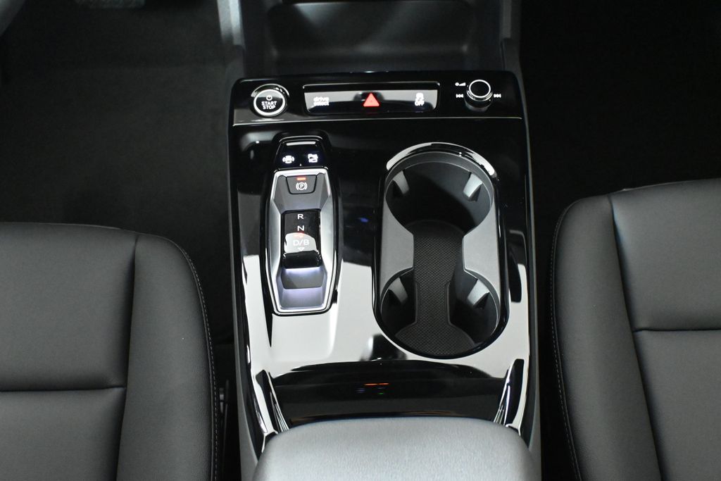 Thumbnail: 2025 Audi A6 - 19