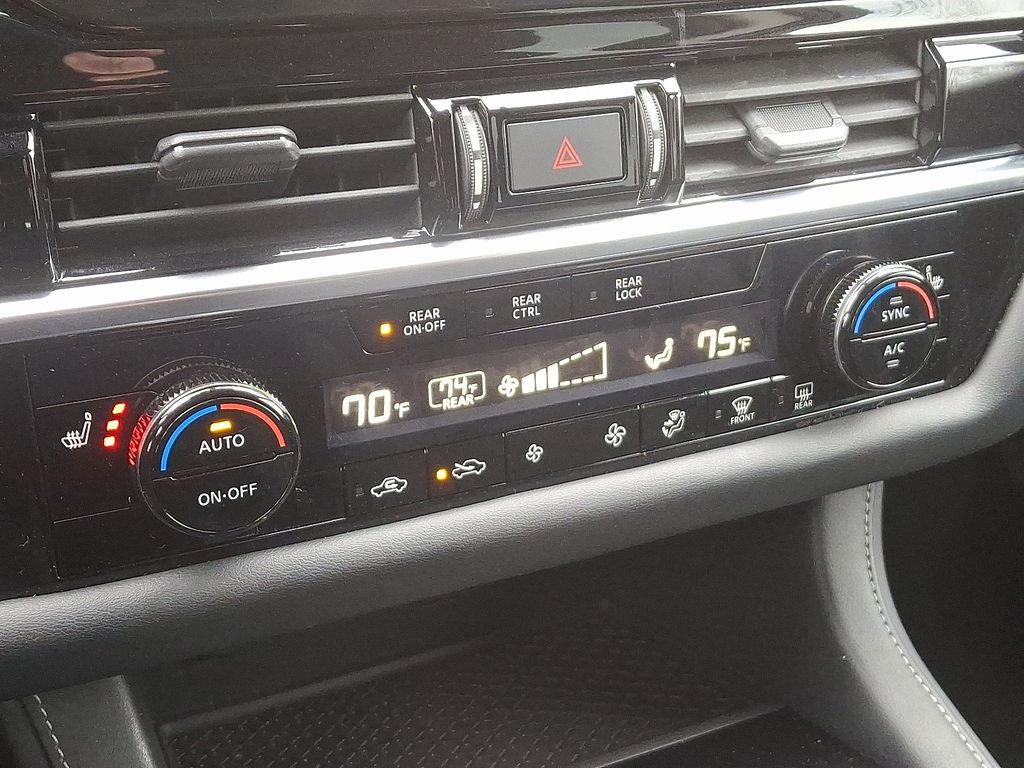 Thumbnail: 2023 Nissan Pathfinder - 16