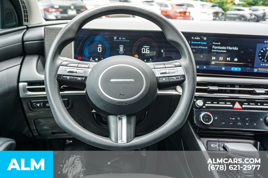 Used 2025 Gray Hyundai SEL image 28