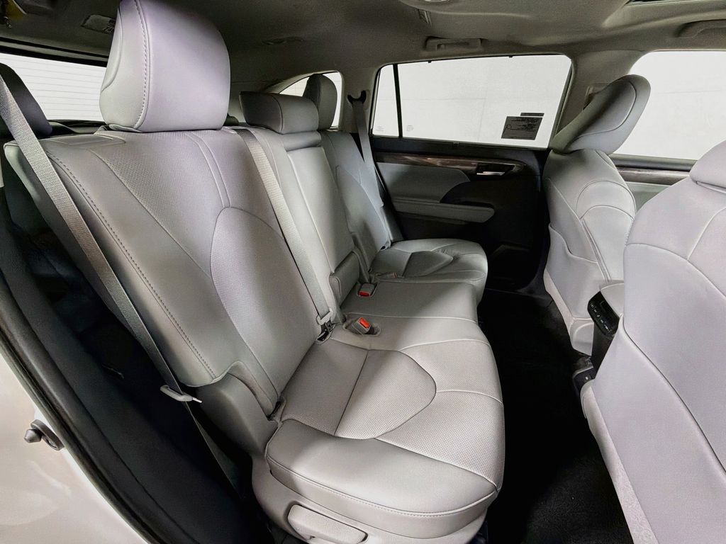 New 2026 Toyota Highlander SUV